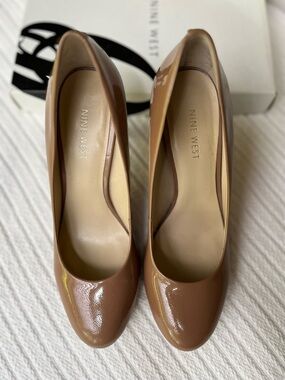 Nine West Taupe Patent Leather Round-Toe Pumps